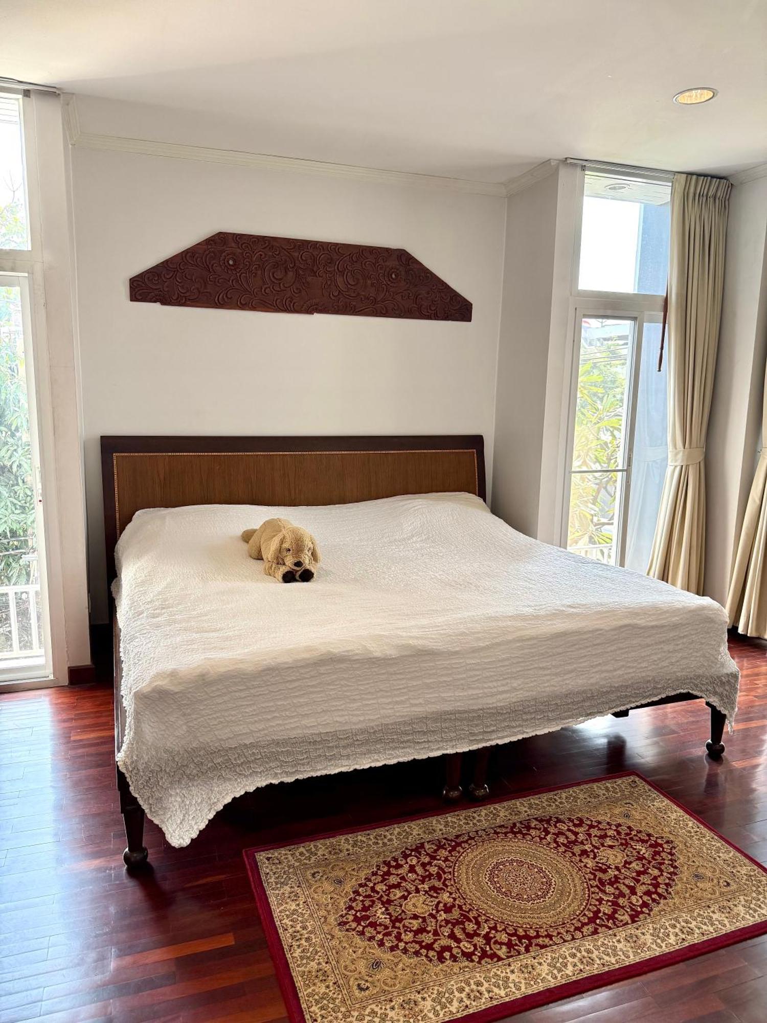 Samsen Suites Spacious 2Br Contemporary Thai Style Бангкок Екстер'єр фото