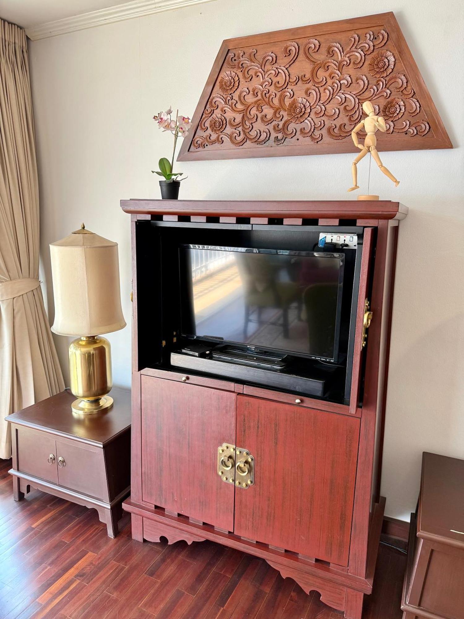 Samsen Suites Spacious 2Br Contemporary Thai Style Бангкок Екстер'єр фото