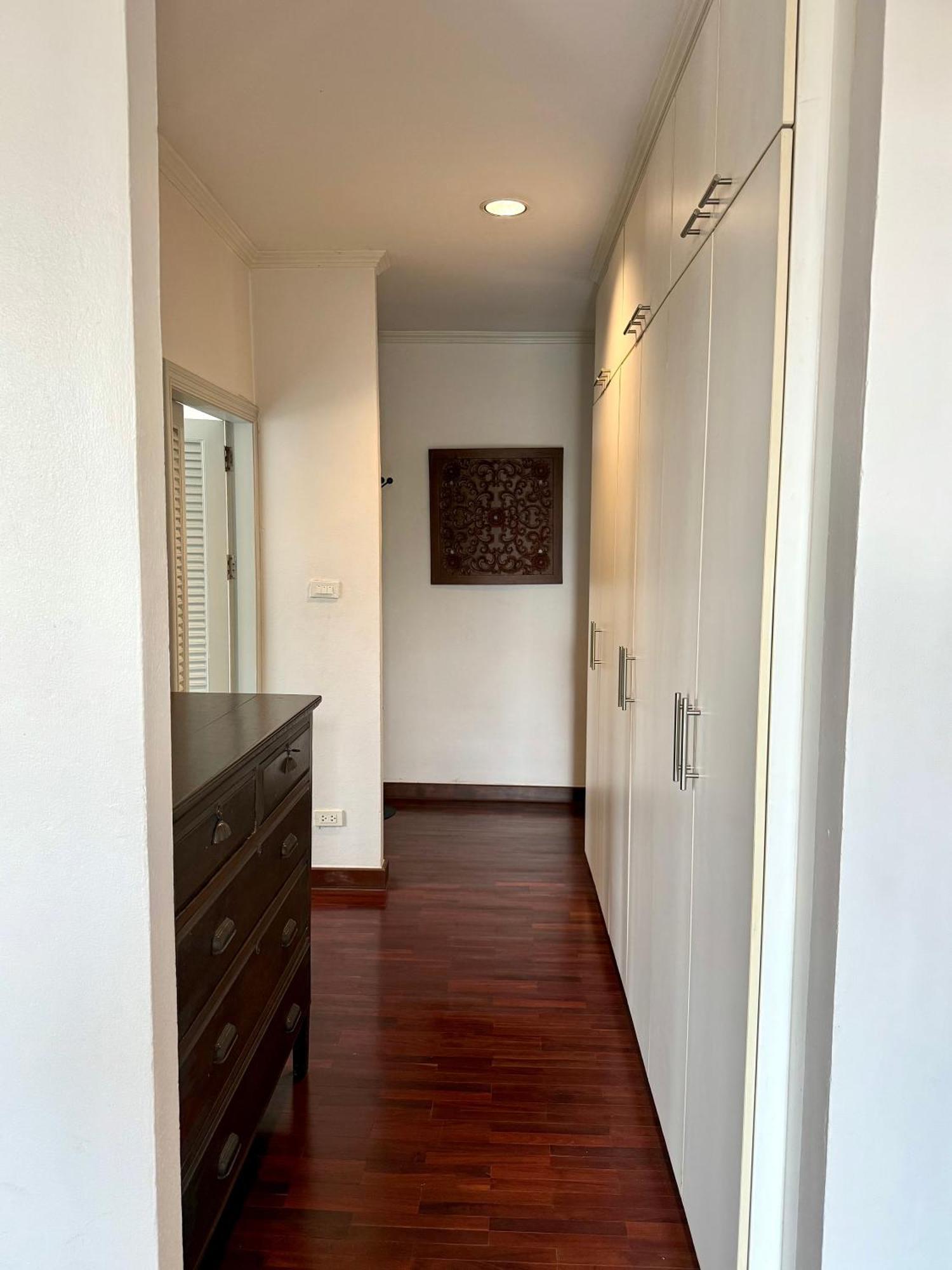 Samsen Suites Spacious 2Br Contemporary Thai Style Бангкок Екстер'єр фото