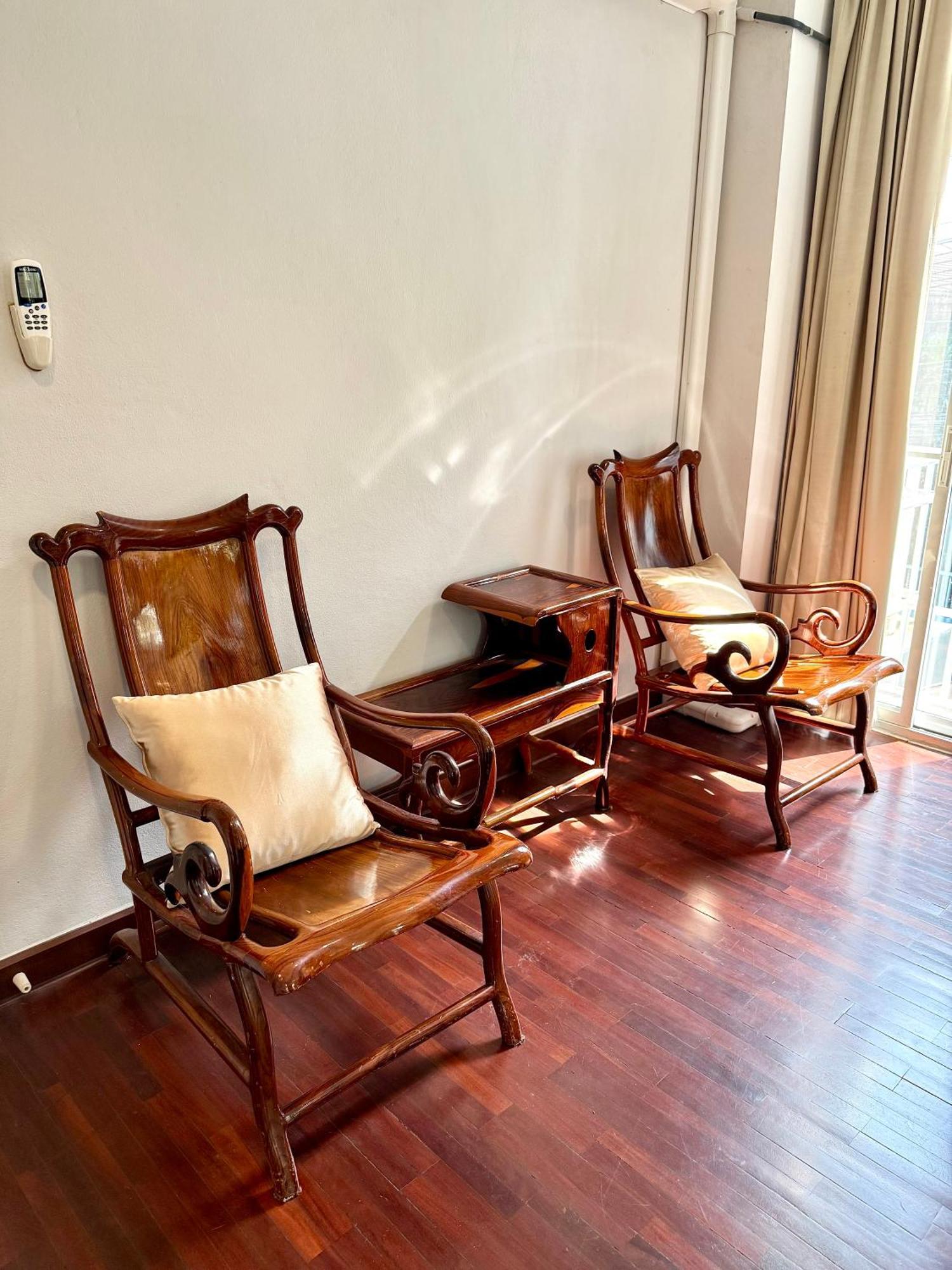 Samsen Suites Spacious 2Br Contemporary Thai Style Бангкок Екстер'єр фото